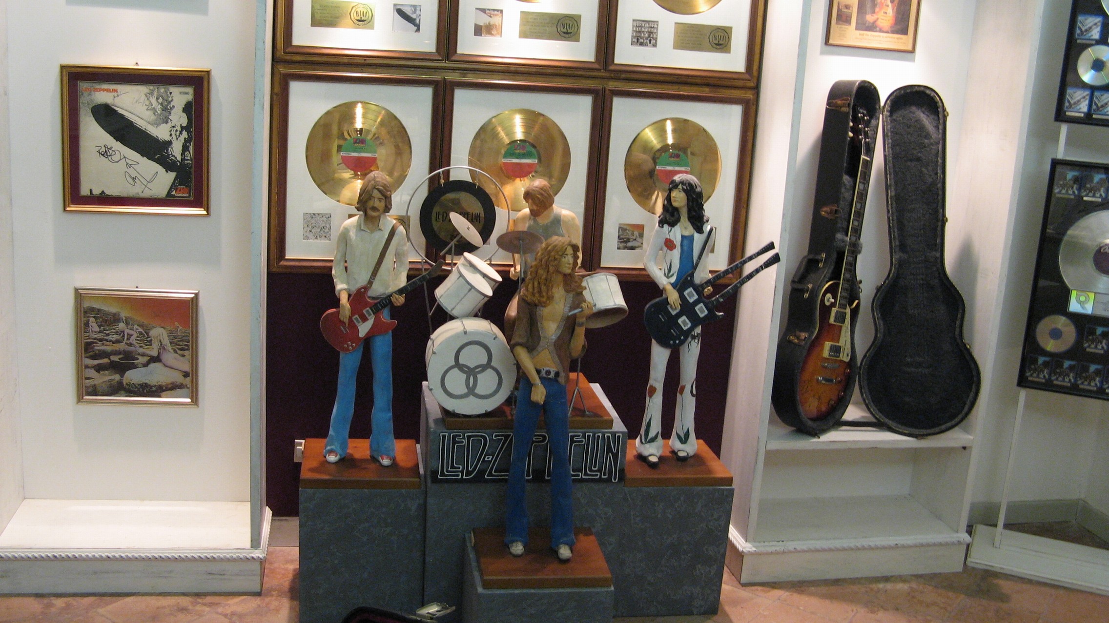 n_23- Diorama dei Led Zeppelin.jpg